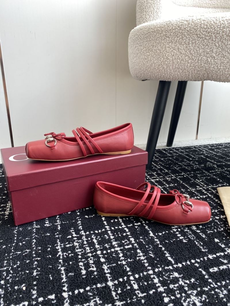 Gucci Flat Shoes